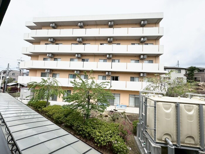 物件内観写真16　(室内からの展望)