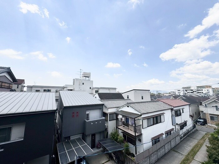 物件内観写真16　(室内からの展望)