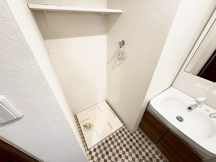 物件内観写真17　(洗濯機置場)