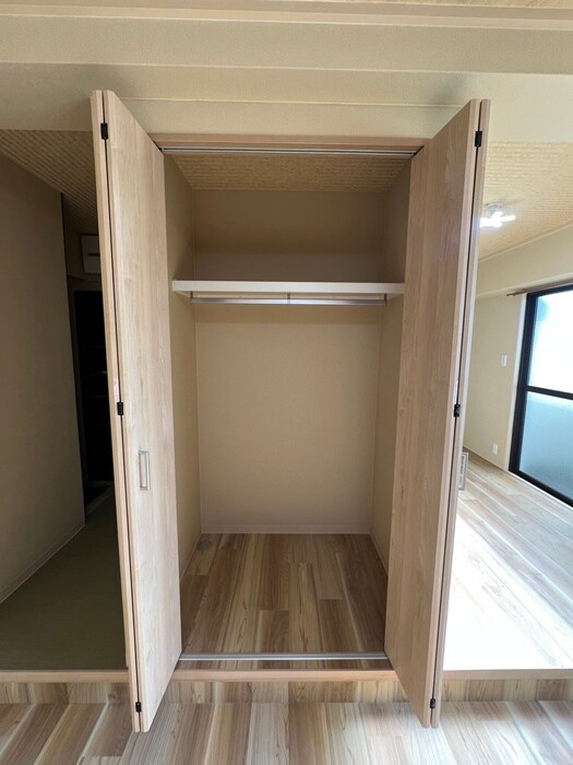 物件内観写真12　(収納)