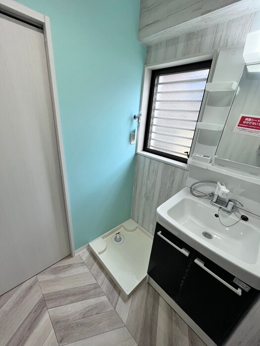 物件内観写真13　(洗濯機置場)