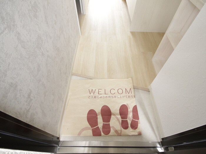 物件内観写真15　(玄関)