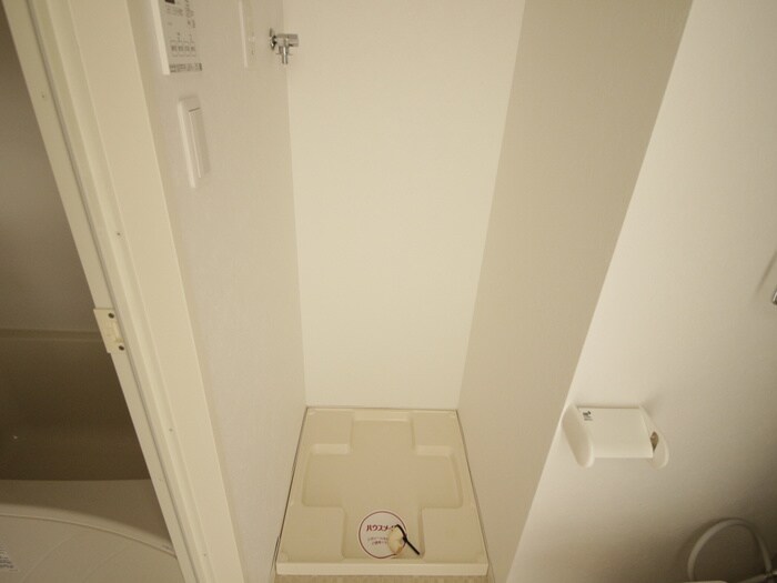 物件内観写真17　(洗濯機置場)