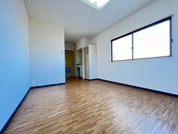 物件内観写真9　(居室)