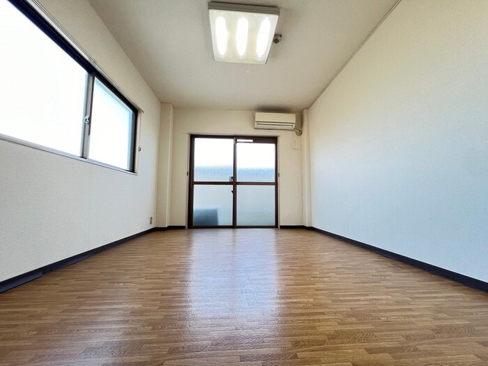 物件内観写真10　(居室)