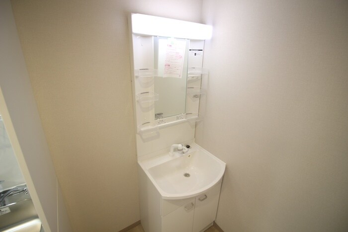 物件内観写真9　(洗面)