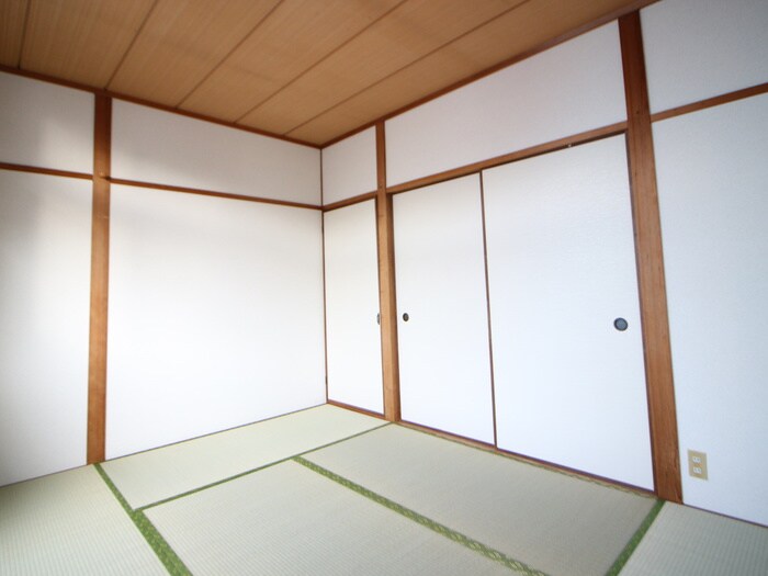 物件内観写真8　(居室)