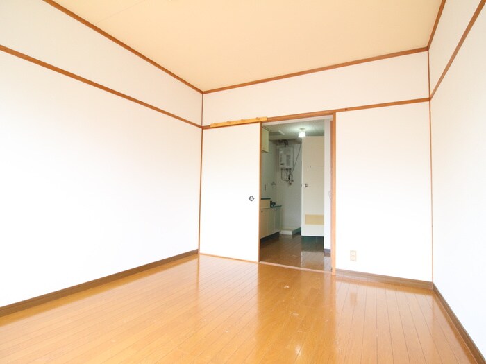 物件内観写真8　(居室)