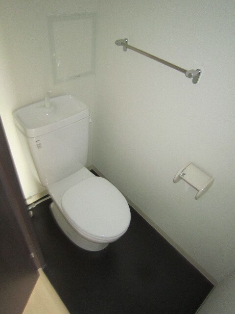 物件内観写真16　(トイレ)