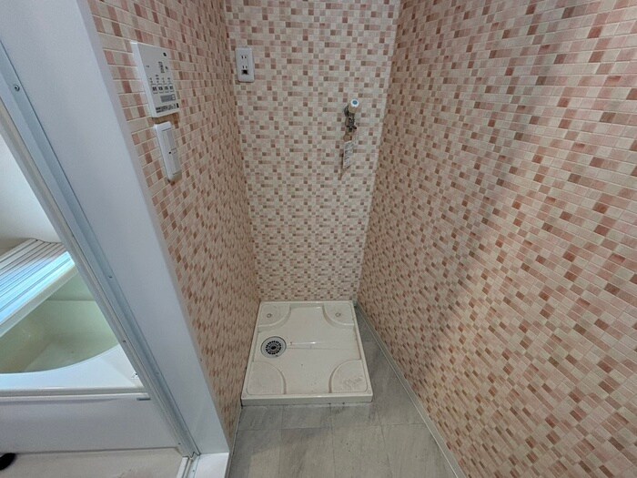 物件内観写真15　(洗濯機置場)