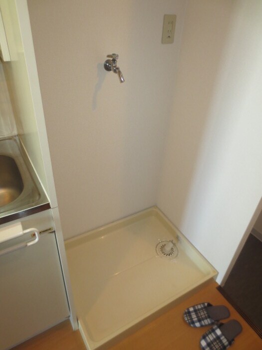 物件内観写真13　(洗濯機置場)