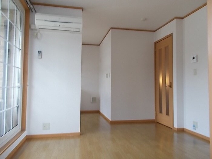 物件内観写真2　(居室)