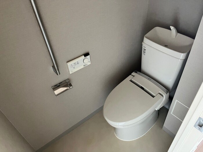 物件内観写真11　(トイレ)