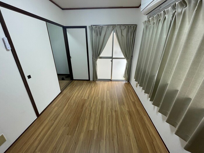 物件内観写真5　(居室)