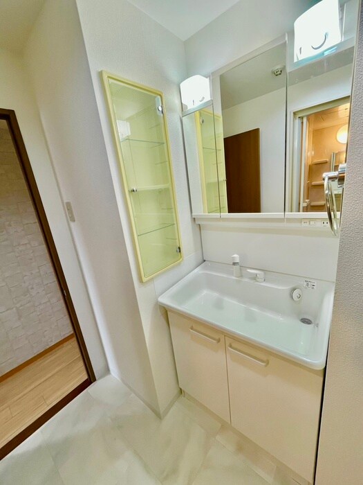 物件内観写真15　(洗面)