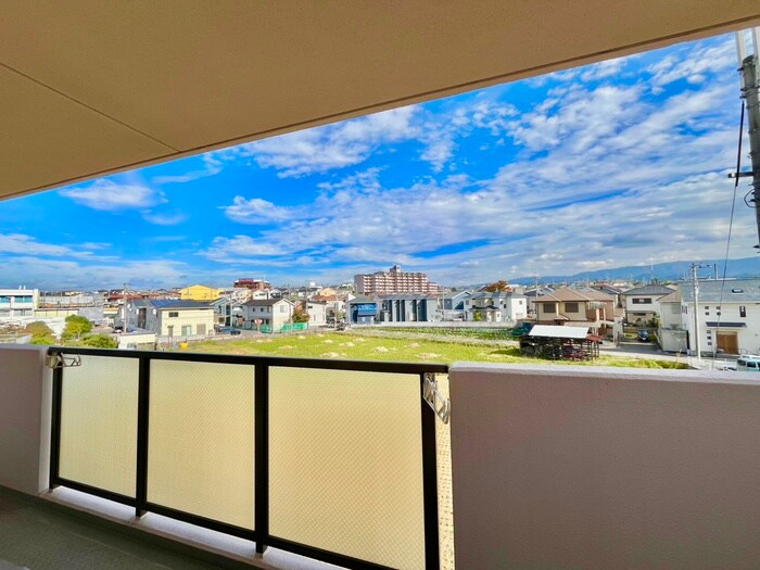 物件内観写真22　(室内からの展望)