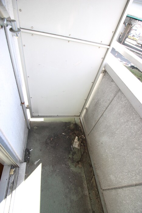 物件内観写真18　(洗濯機置場)