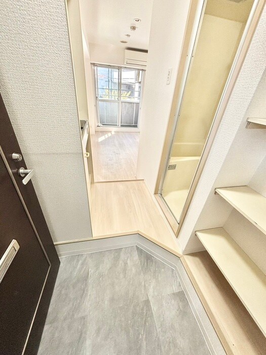 物件内観写真18　(廊下)