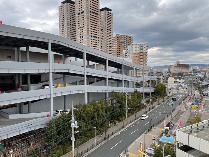 物件内観写真22　(室内からの展望)