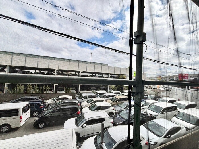 物件内観写真22　(室内からの展望)