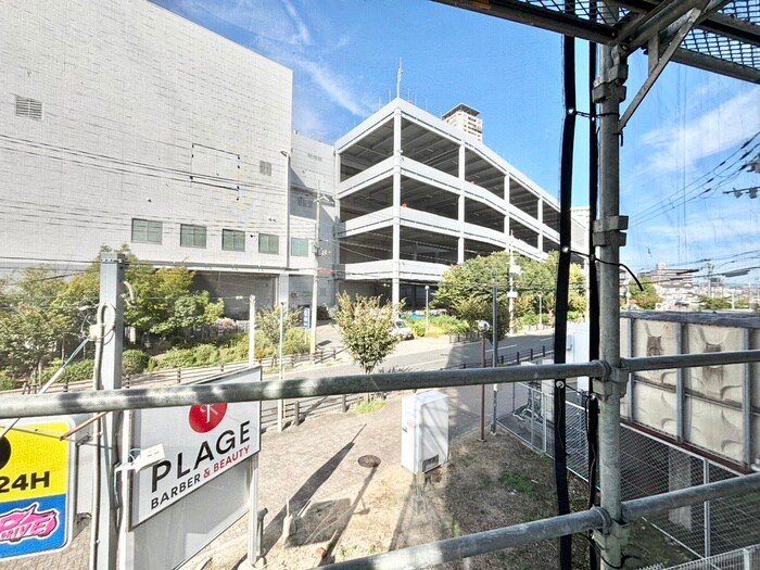 物件内観写真22　(室内からの展望)