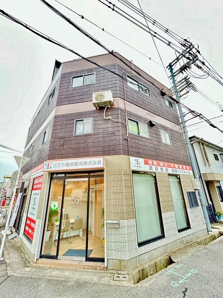 デルフィーノ鳳外観写真