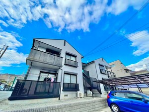 ハイツ岩園外観写真