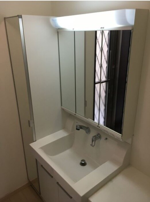 物件内観写真9　(洗面)