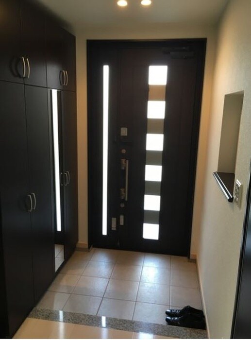 物件内観写真14　(玄関)