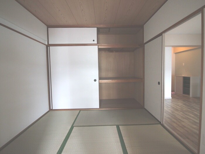 物件内観写真11　(収納)