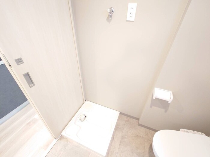 物件内観写真14　(洗濯機置場)