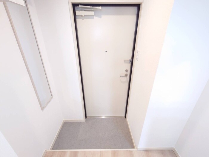 物件内観写真15　(玄関)