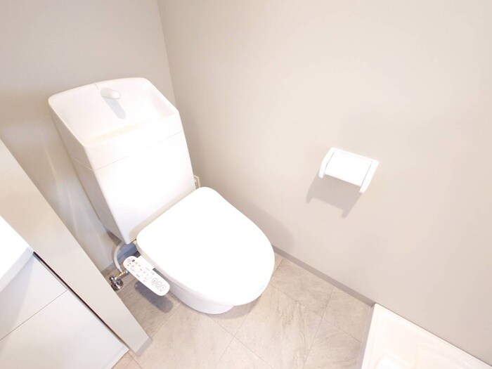 物件内観写真15　(トイレ)