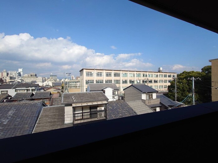 物件内観写真17　(室内からの展望)