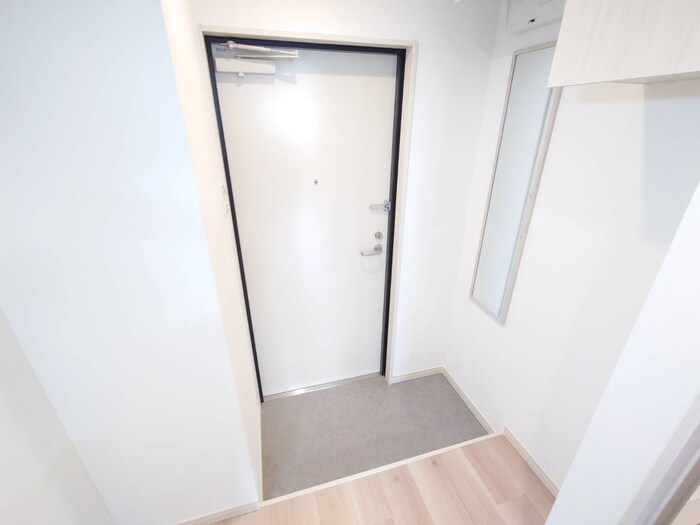 物件内観写真18　(玄関)