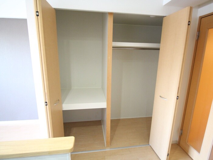 物件内観写真10　(収納)