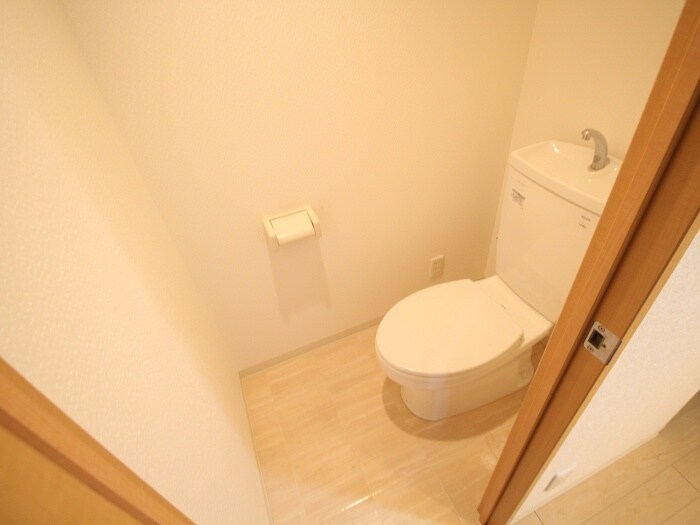 物件内観写真13　(トイレ)