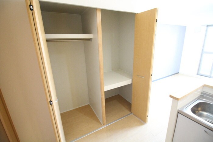 物件内観写真13　(収納)
