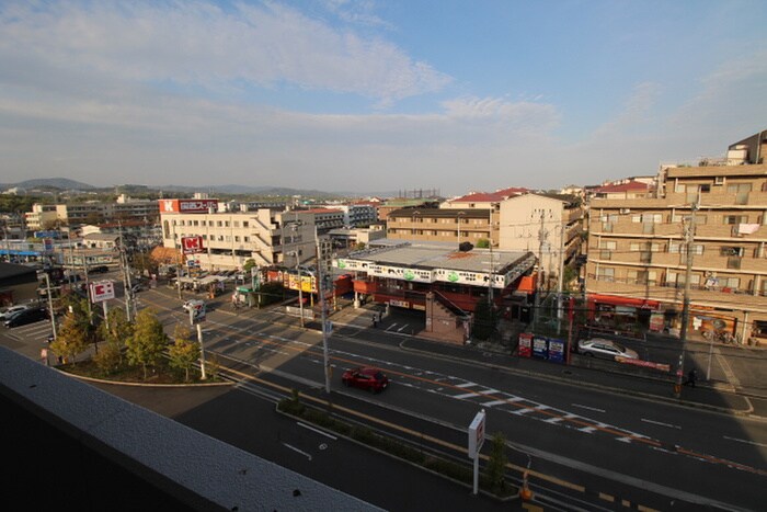 物件内観写真16　(室内からの展望)