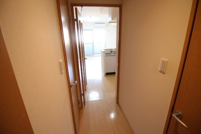 物件内観写真17　(廊下)