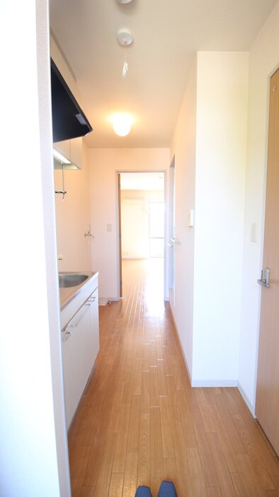 物件内観写真17　(廊下)