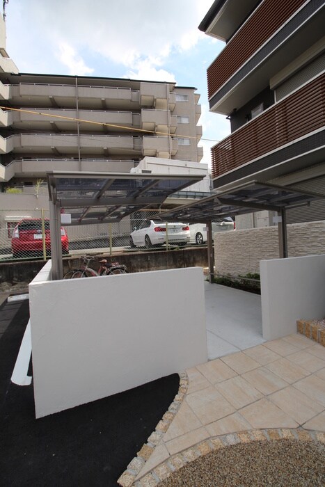 物件外観写真5　(駐輪場)