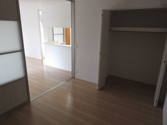 物件内観写真12　(収納)