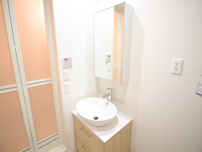 物件内観写真11　(洗面)