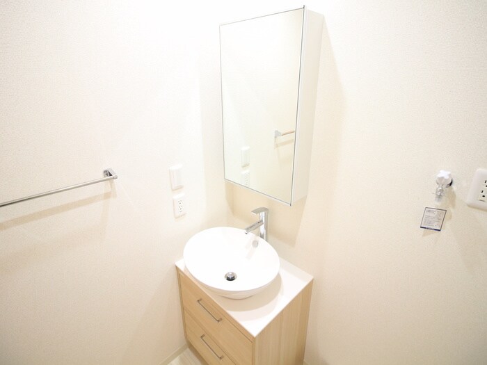 物件内観写真11　(洗面)