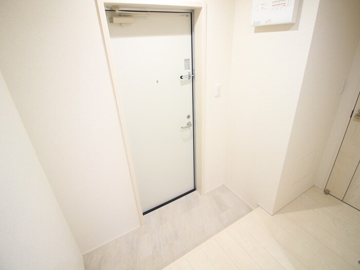 物件内観写真17　(玄関)