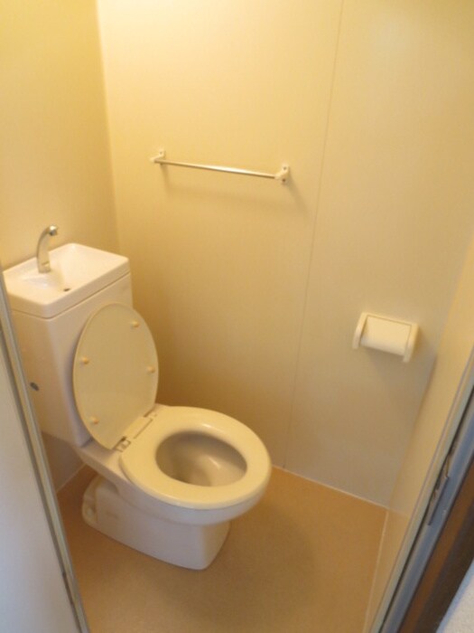 物件内観写真15　(トイレ)