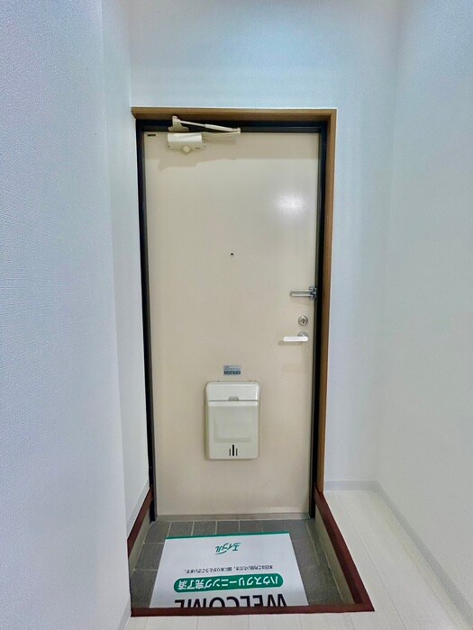 物件内観写真21　(玄関)