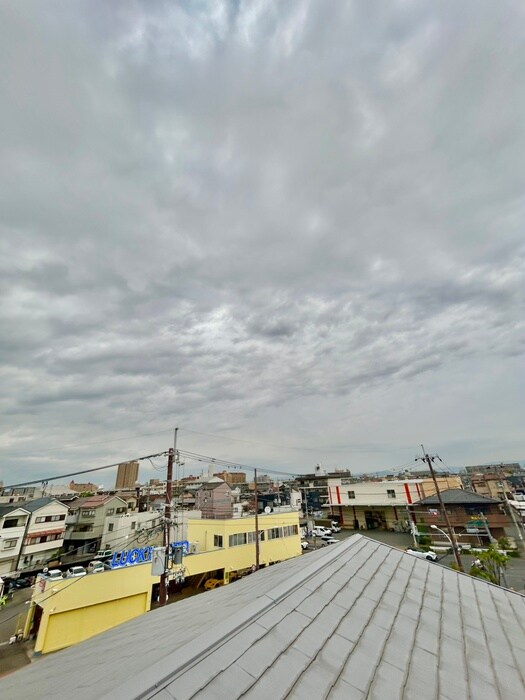 物件内観写真22　(室内からの展望)