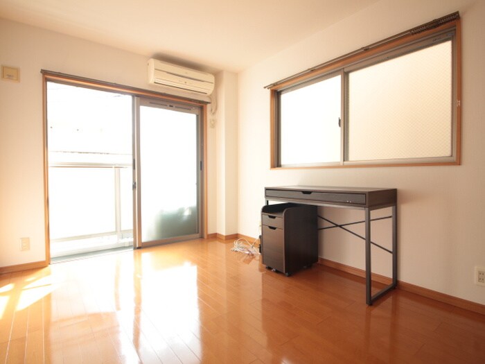 物件内観写真7　(居室)